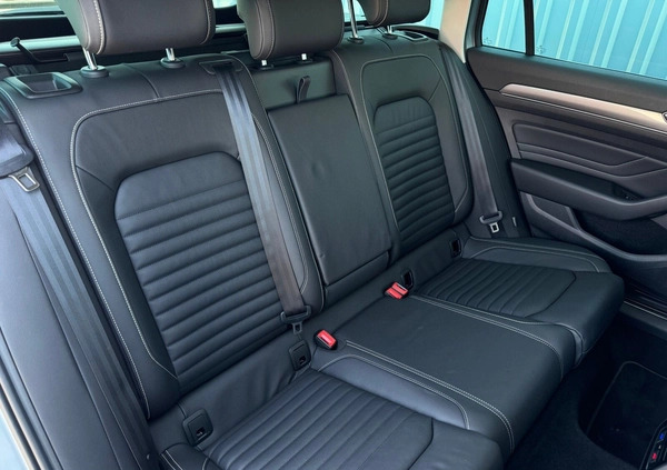 Volkswagen Passat cena 159999 przebieg: 45518, rok produkcji 2020 z Sieniawa małe 596